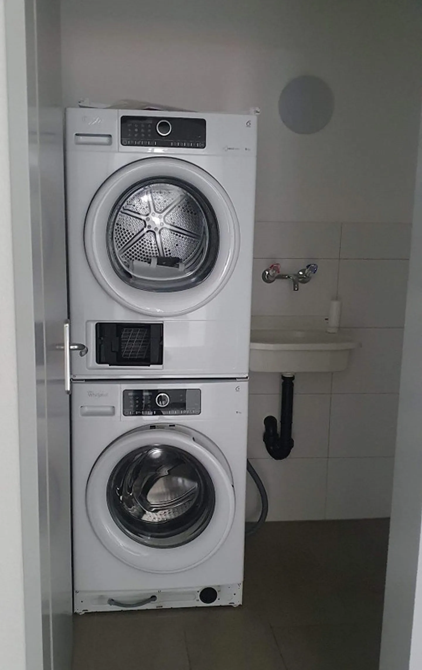 Appartamento moderno 3.5 stanze con WG ospiti separata - Foto 5 di 9