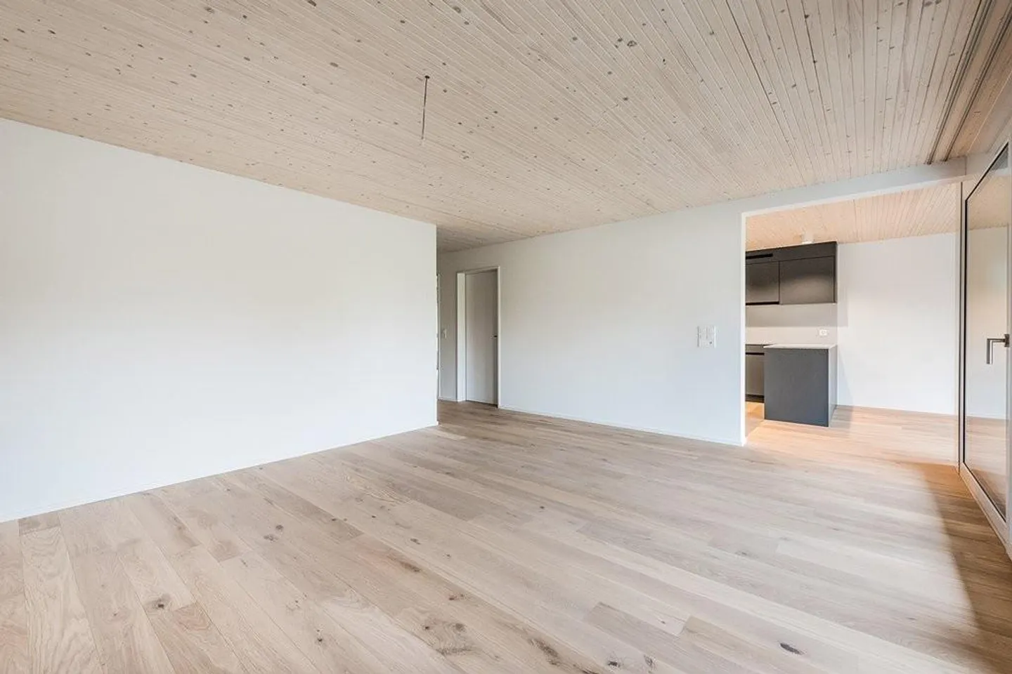 Modernes 2.5-Zimmer-Apartment - Foto 2 von 9