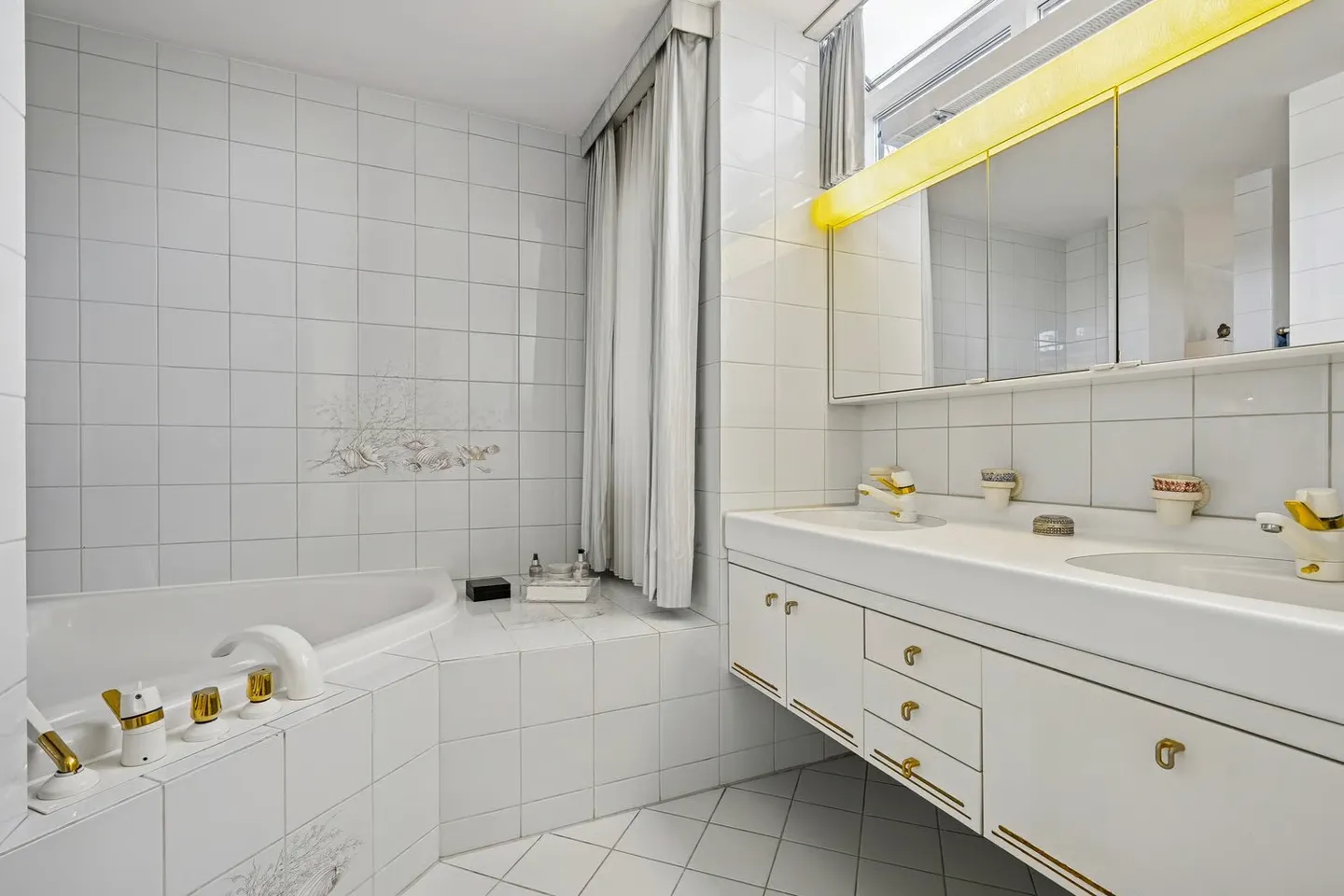 Ampia casa con 7 stanze con potenziale a Rüschlikon ZH - Foto 23 di 50
