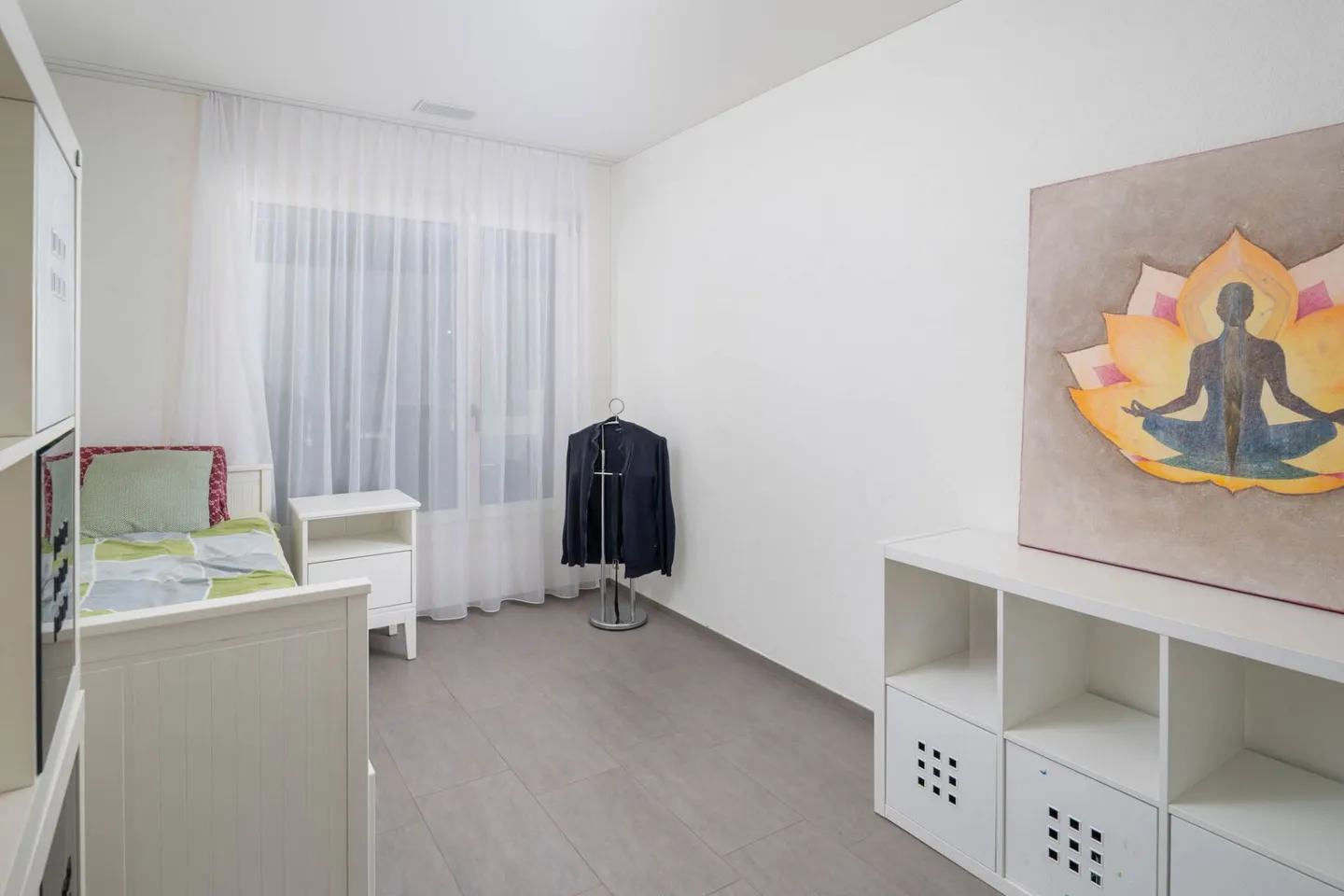 Bright Garden Apartment with Terrace - Photo 9 of 12