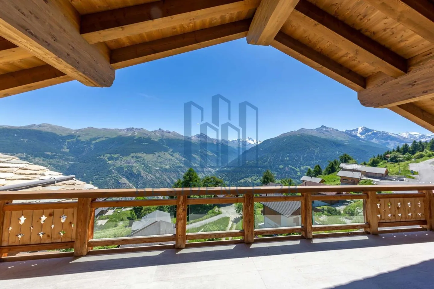 Penthouse Éblouissant avec Terrasse - Photo 4 sur 12