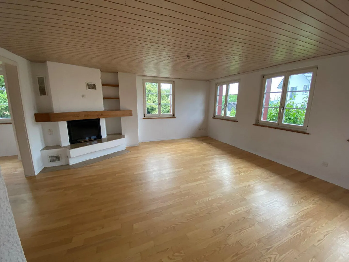Bella grande maisonette di 4,5 stanze in una casa a 3 famiglie - Foto 3 di 14