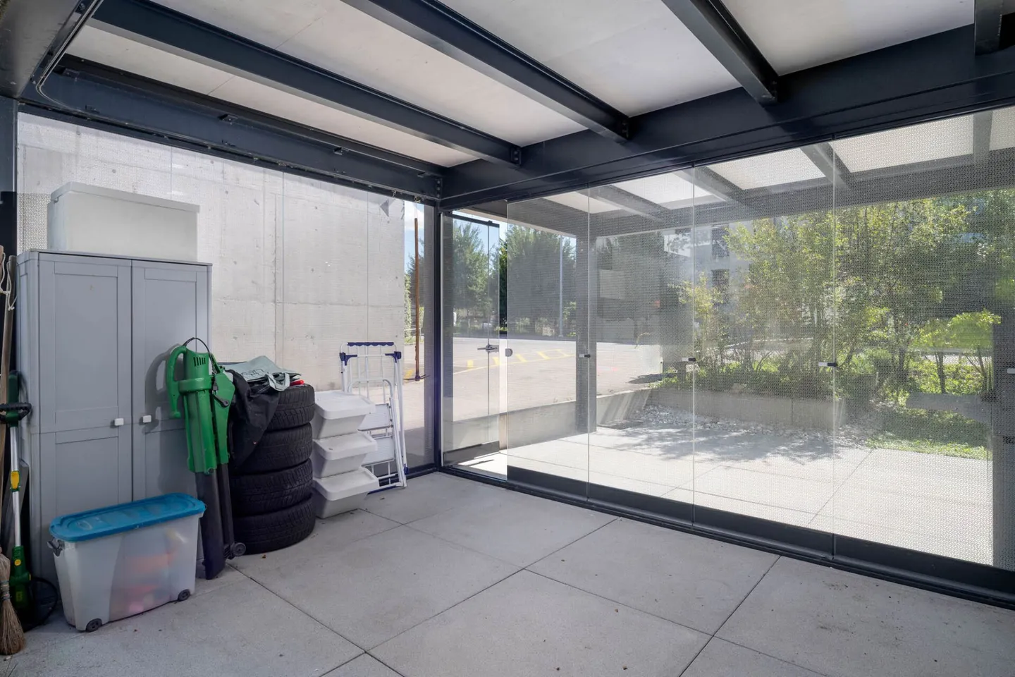 Bright Garden Apartment with Terrace - Photo 12 of 12