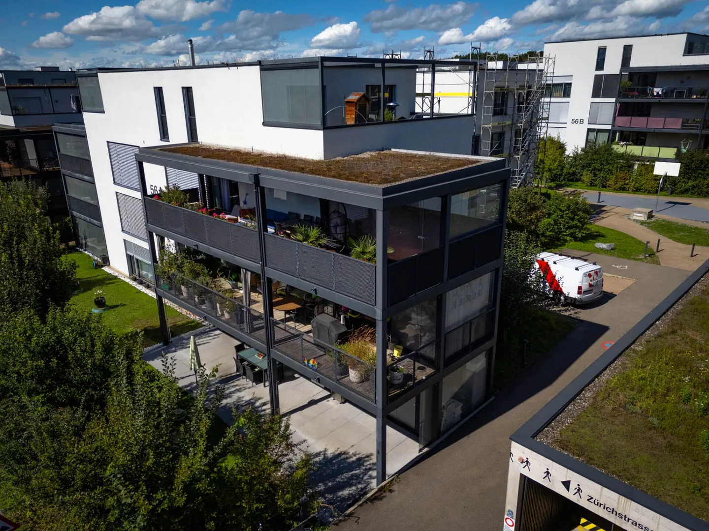 Bright Garden Apartment with Terrace - Photo 2 of 12