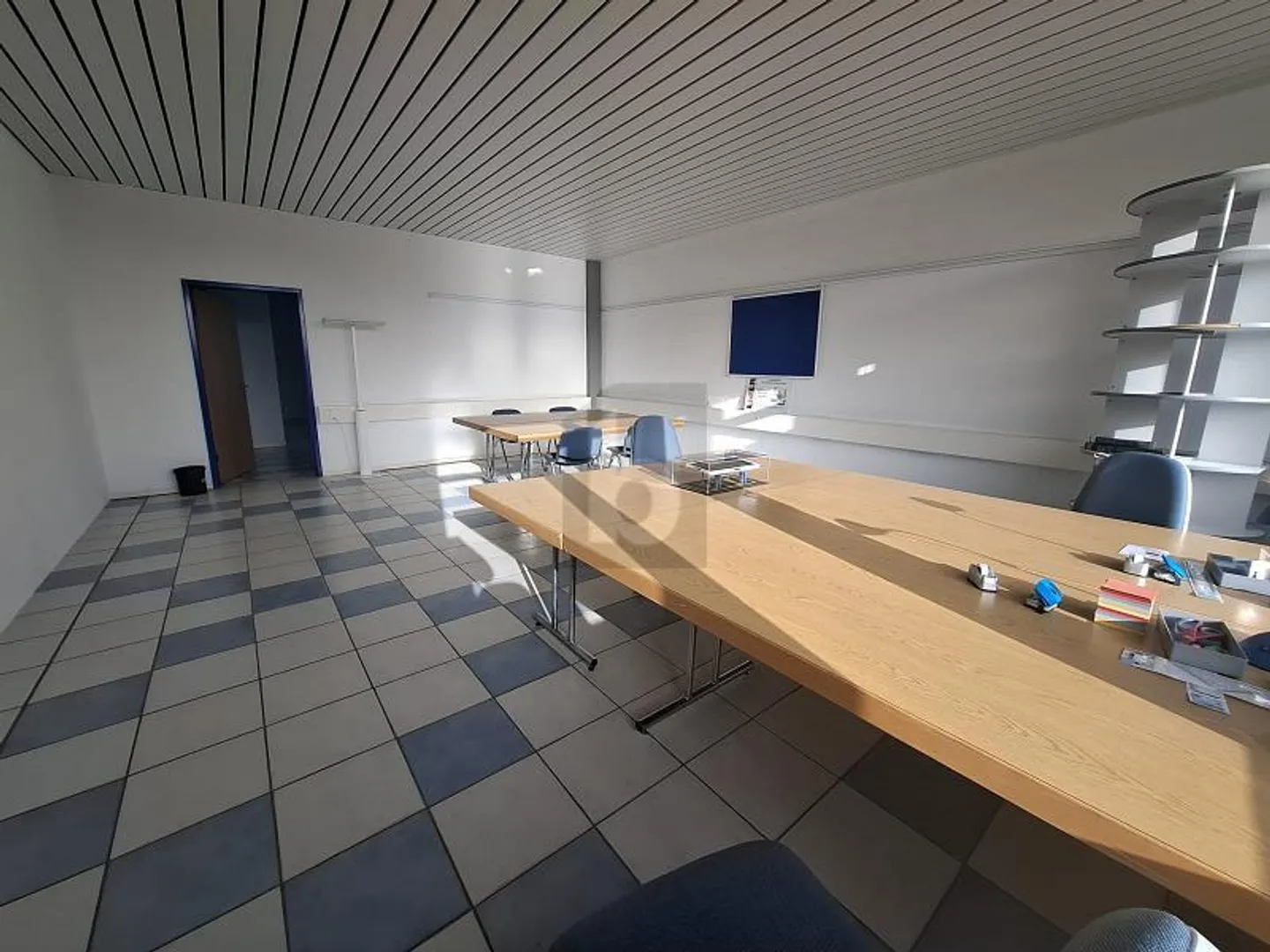 Modern Office Space in Glovelier - Photo 2 of 5