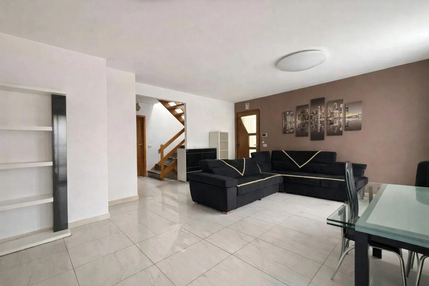 Galbisio Single-Family Home - Photo 3 of 12