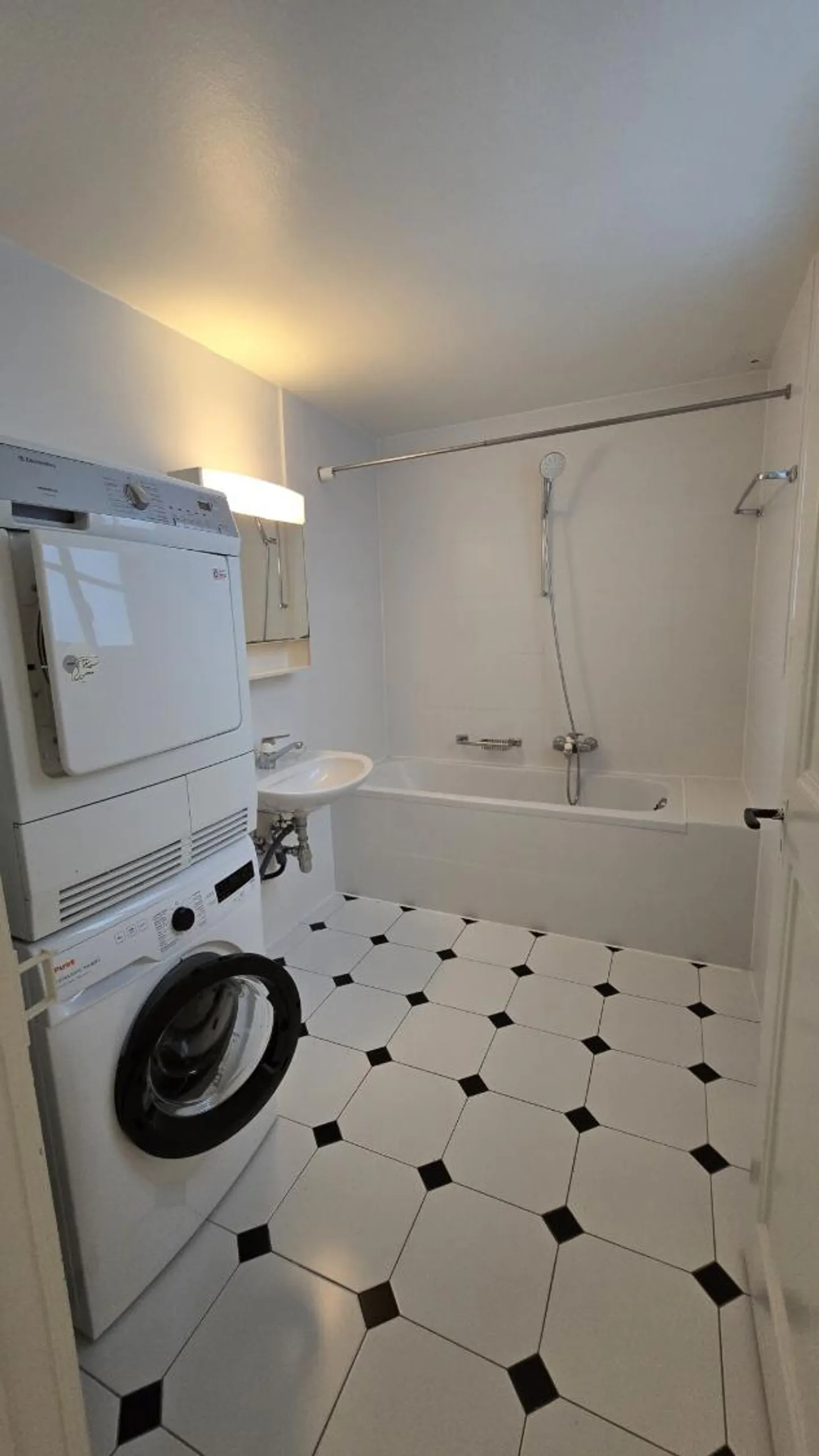 4 Room Apartment - Yverdon-les-Bains - Photo 8 of 10