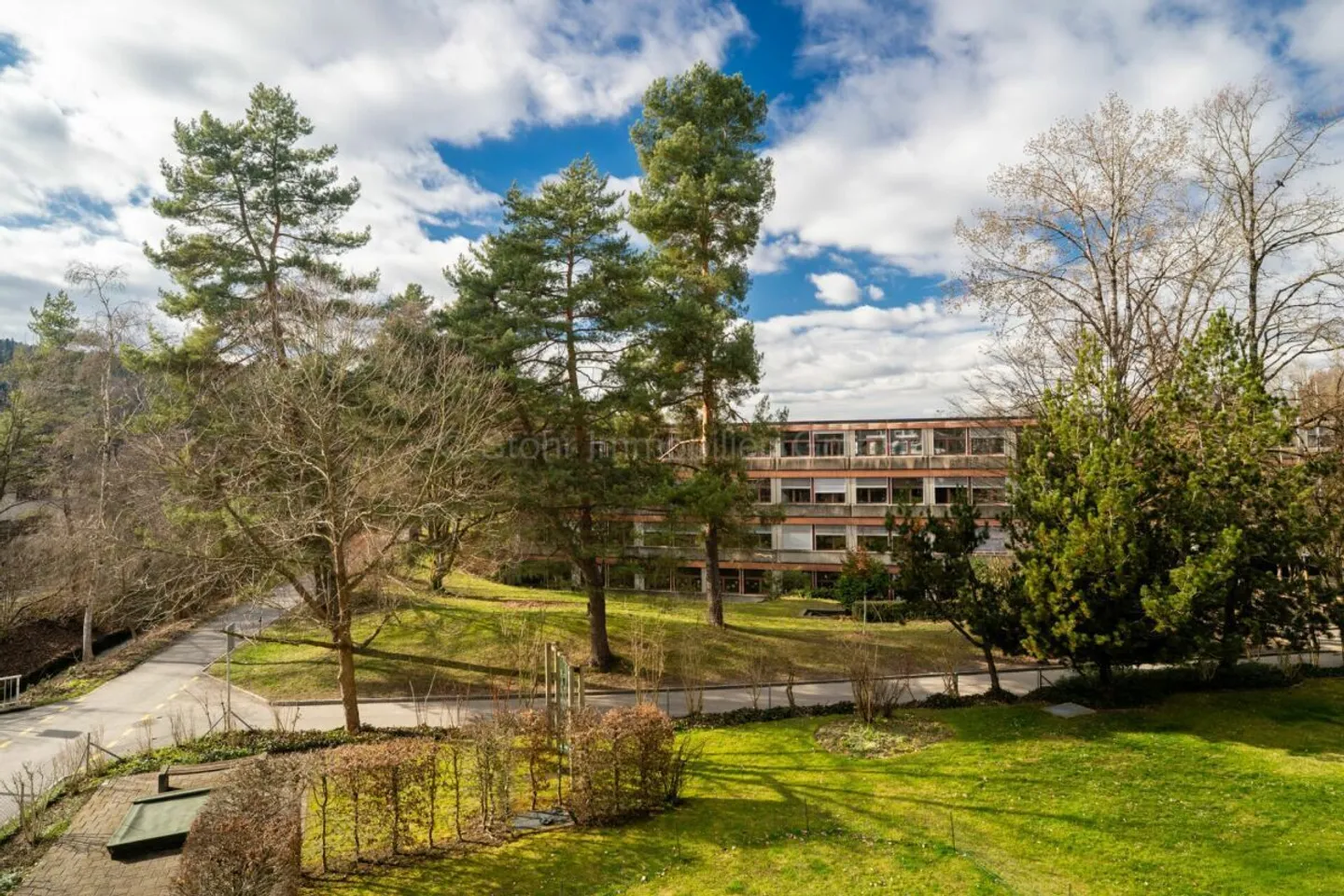 Attractive 4.5-room apartment with two balconies in Winterthur - Photo 24 of 24