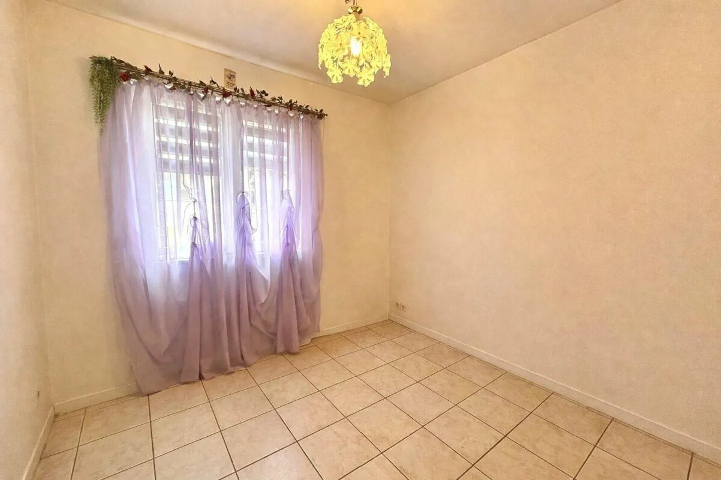 Galbisio Single-Family Home - Photo 10 of 12