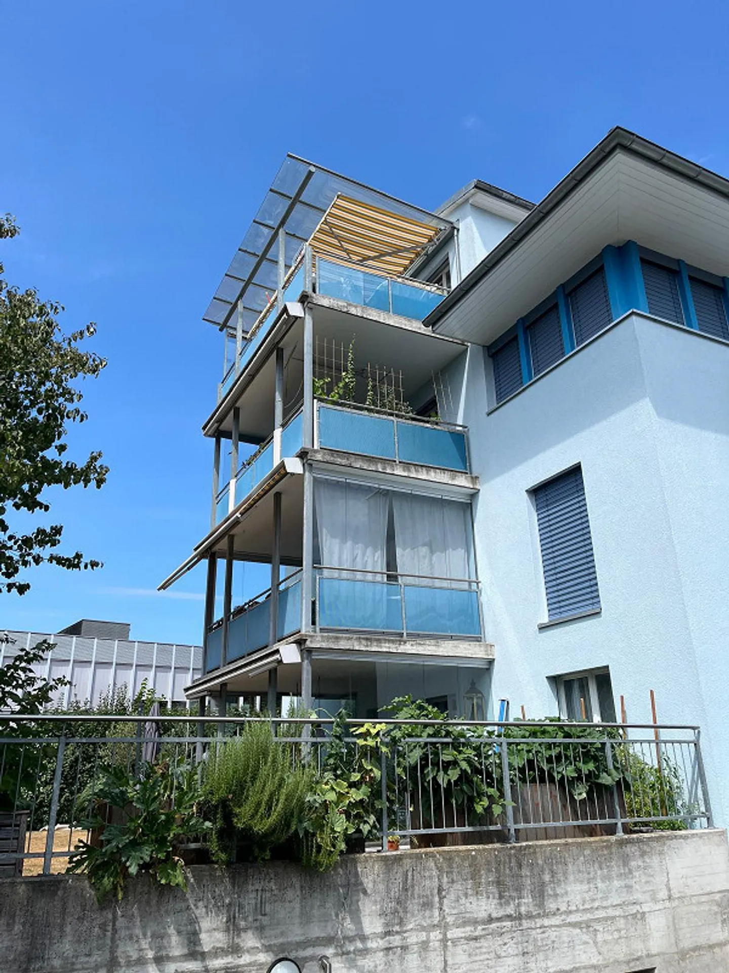 Appartement sous les combles situé au centre de Weinfelden - Photo 2 sur 5
