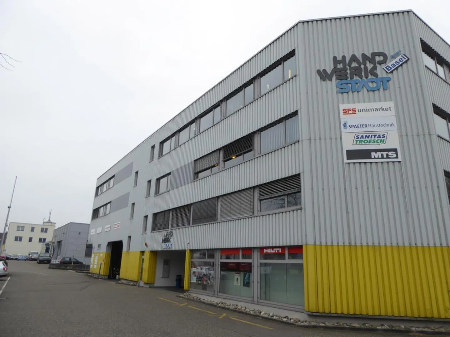 Espace de vente à louer dans la Handwerkstadt - env. 120 m2 - Photo 2 sur 2