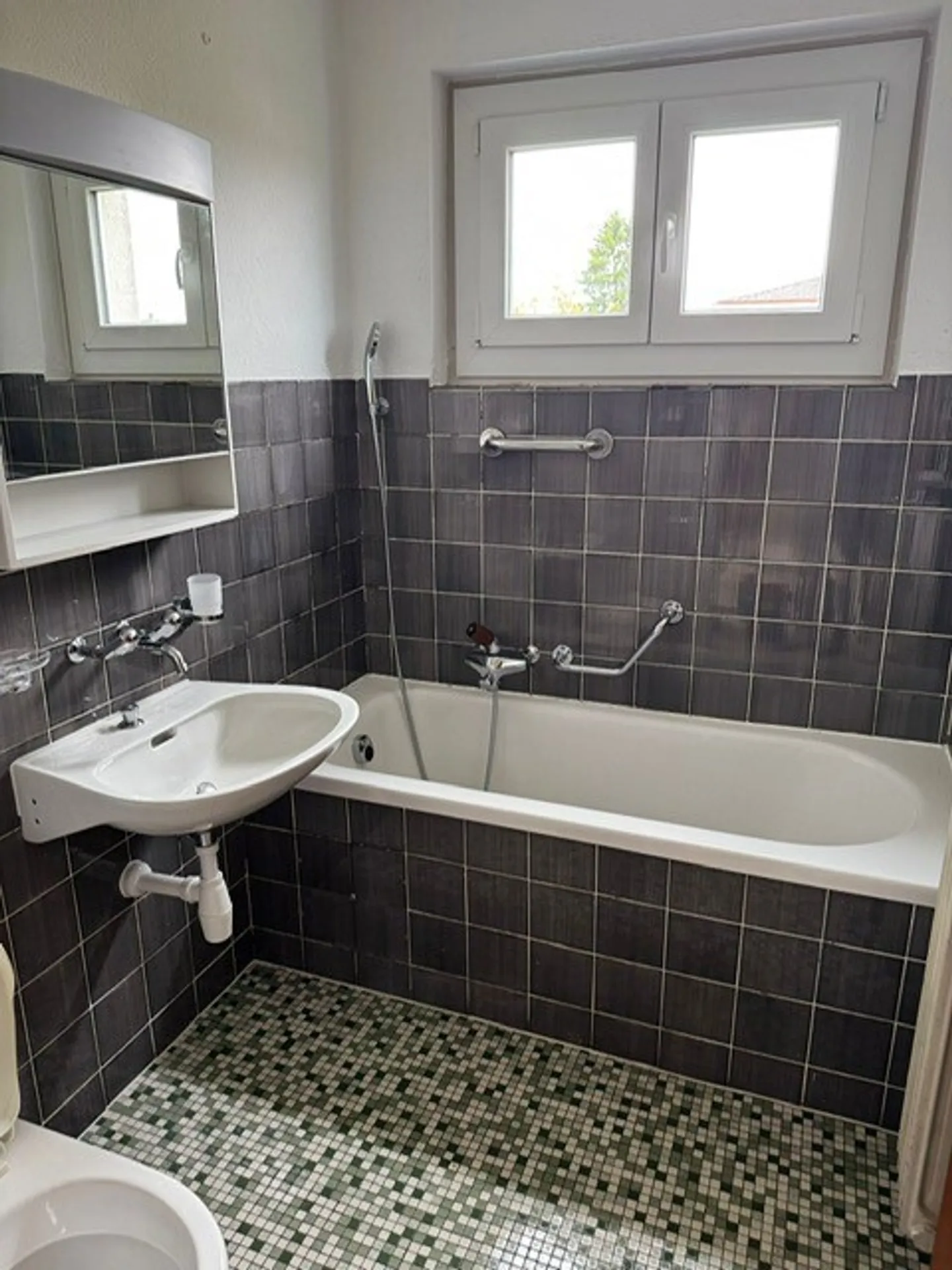 Appartement Charmant dans un Endroit Calme - Photo 5 sur 7