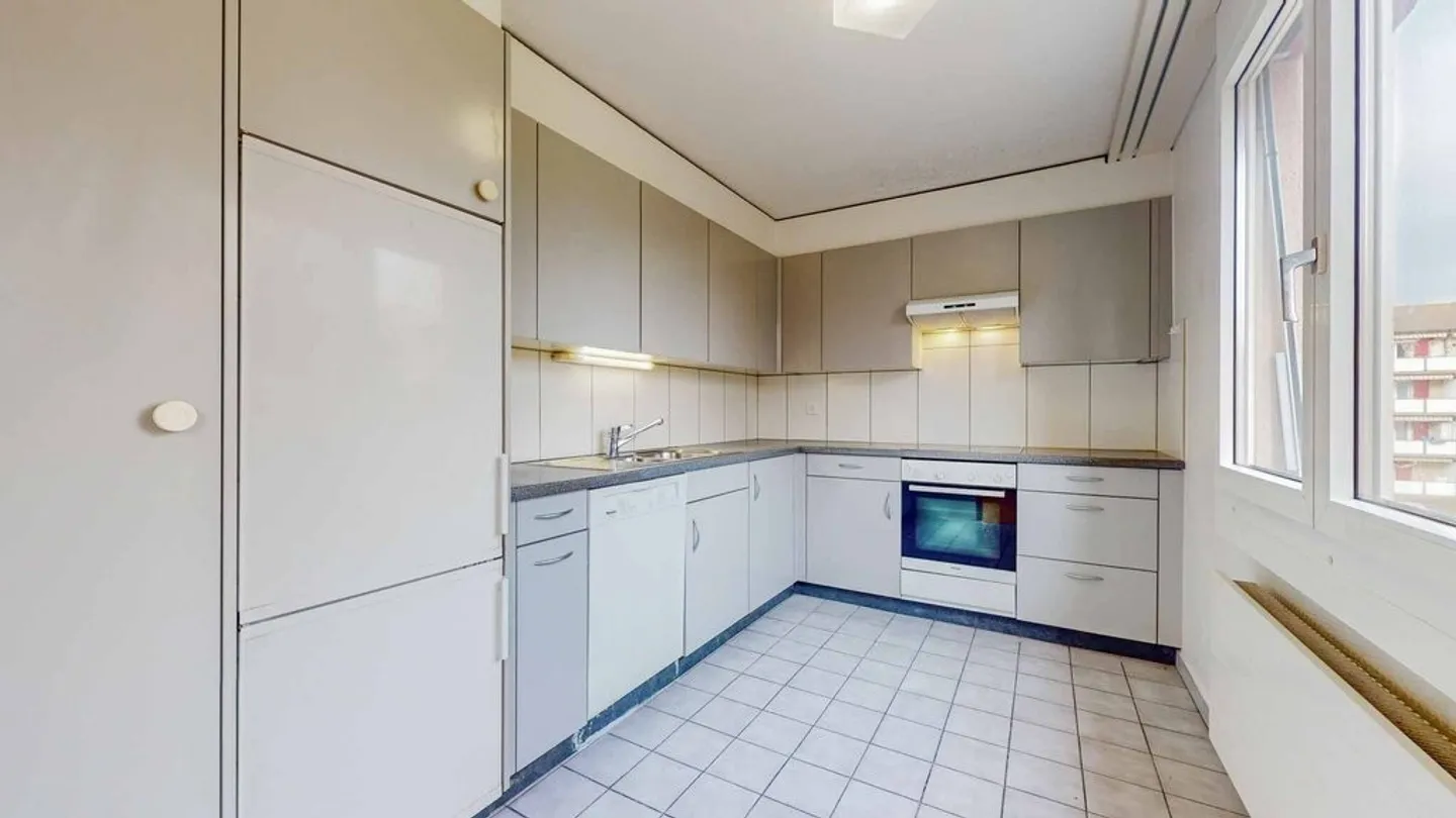 Apartment for rent - Photo 5 of 11