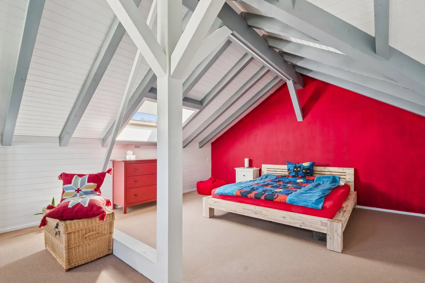 Stylish Family Home in Sarnen - Photo 5 of 12