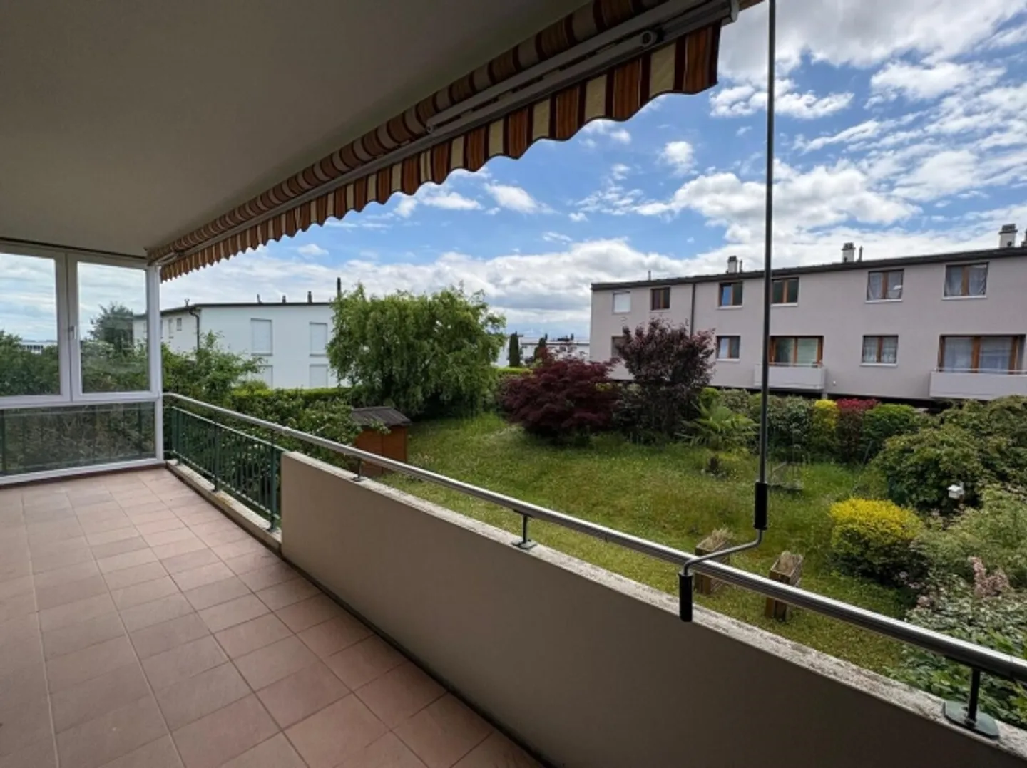 Sehr schöne helle 5,5-Zimmer-Wohnung in Grandson - Foto 3 von 19