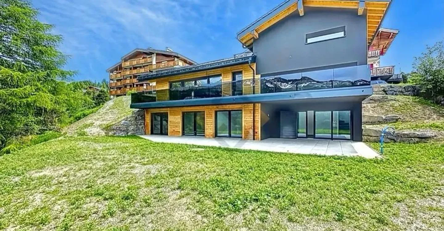 Chalet d'exception à Crans-Montana - Photo 1 sur 13