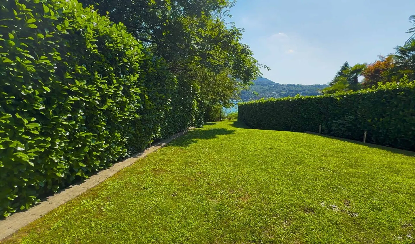 Villa sul lago con pontile privato - Foto 6 di 10