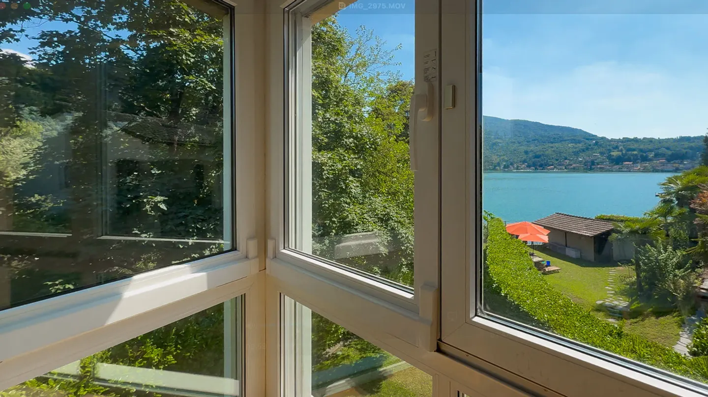 Villa sul lago con pontile privato - Foto 10 di 10