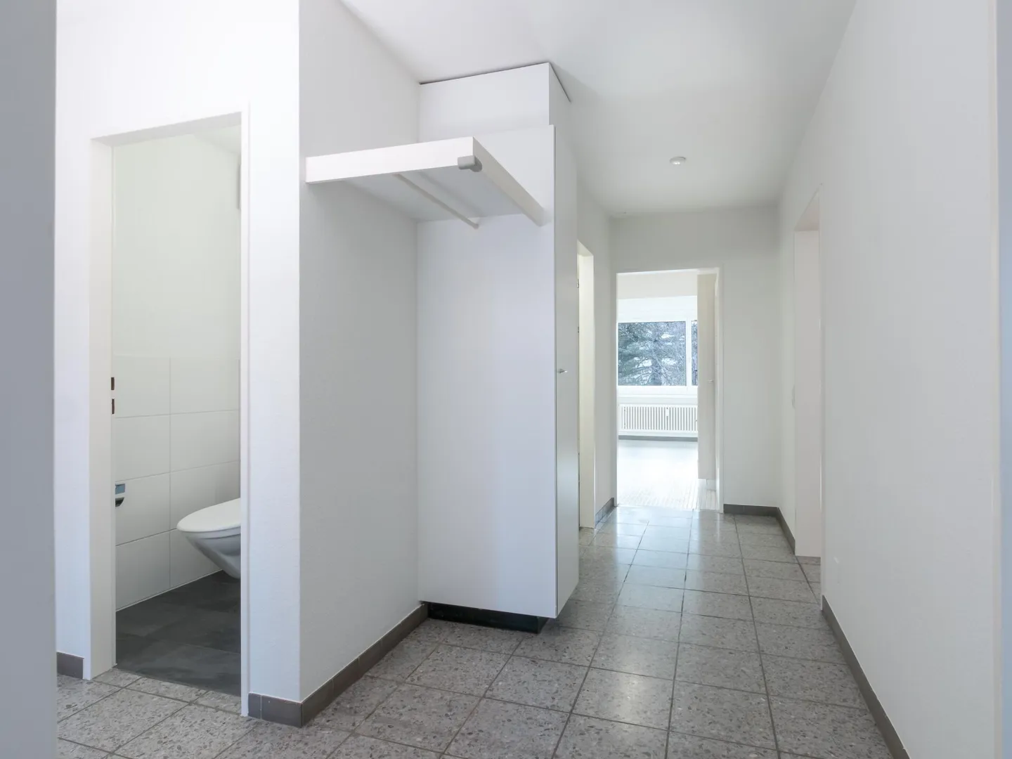 Appartamento 4,5 locali con piscina nel giardino - Foto 6 di 14