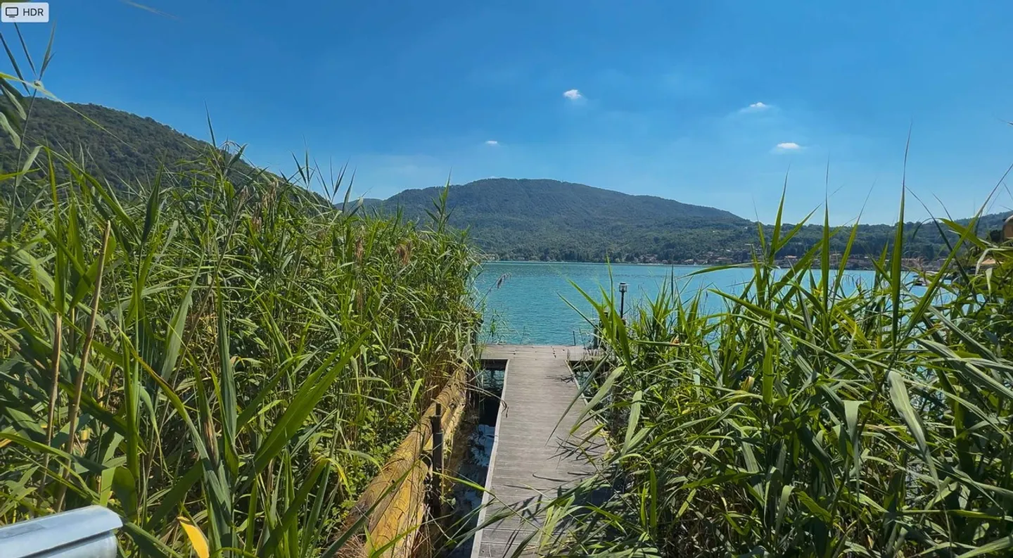 Villa sul lago con pontile privato - Foto 8 di 10