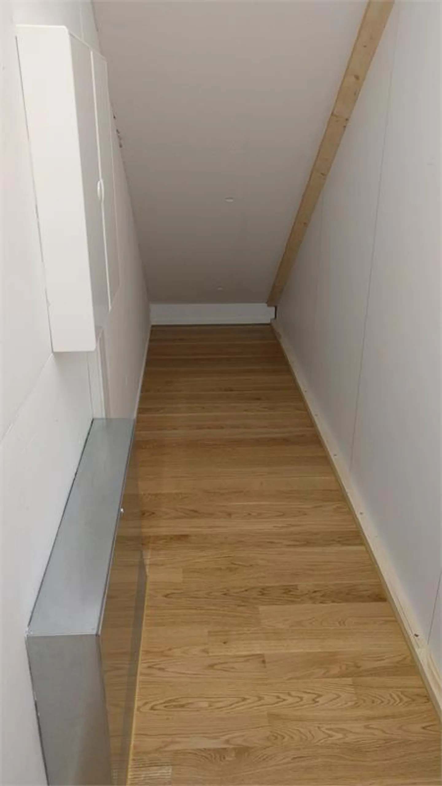 Appartamento su due livelli esposto a nord-sud, vista lago, 3 terrazze - Foto 13 di 19