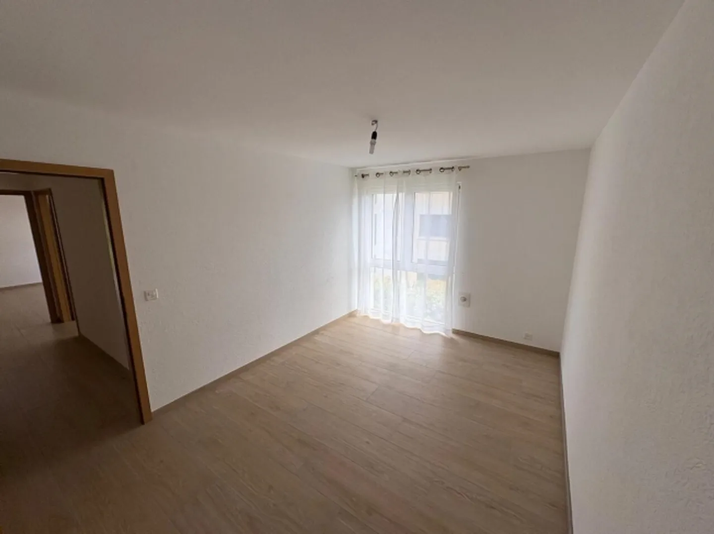 Sehr schöne helle 5,5-Zimmer-Wohnung in Grandson - Foto 10 von 19