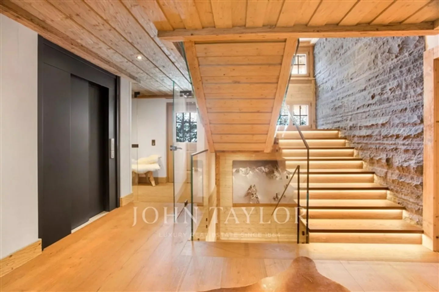 «Chalet im James-Bond-Stil mit Pool und Spa» - Foto 6 von 13