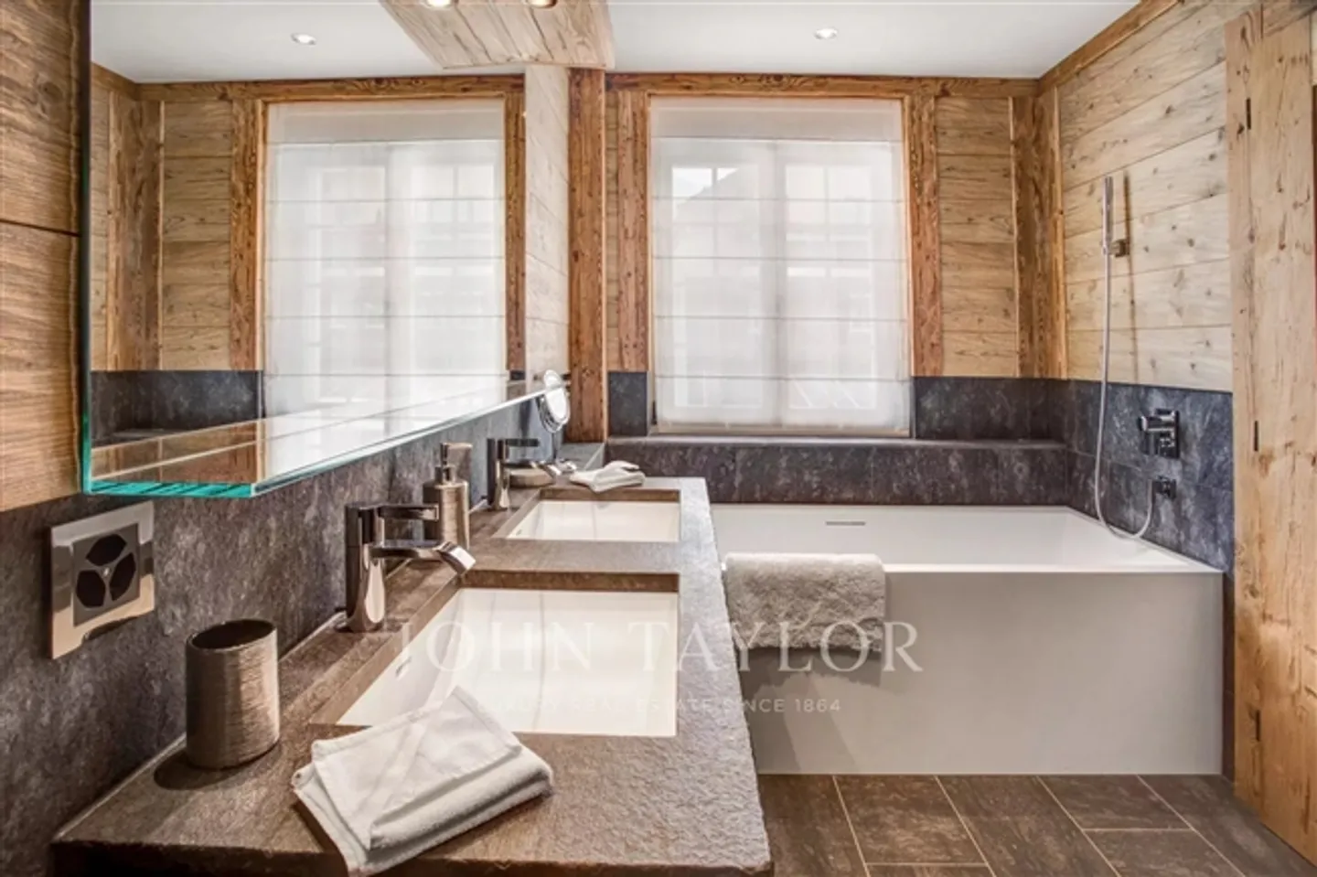 «Chalet im James-Bond-Stil mit Pool und Spa» - Foto 8 von 13