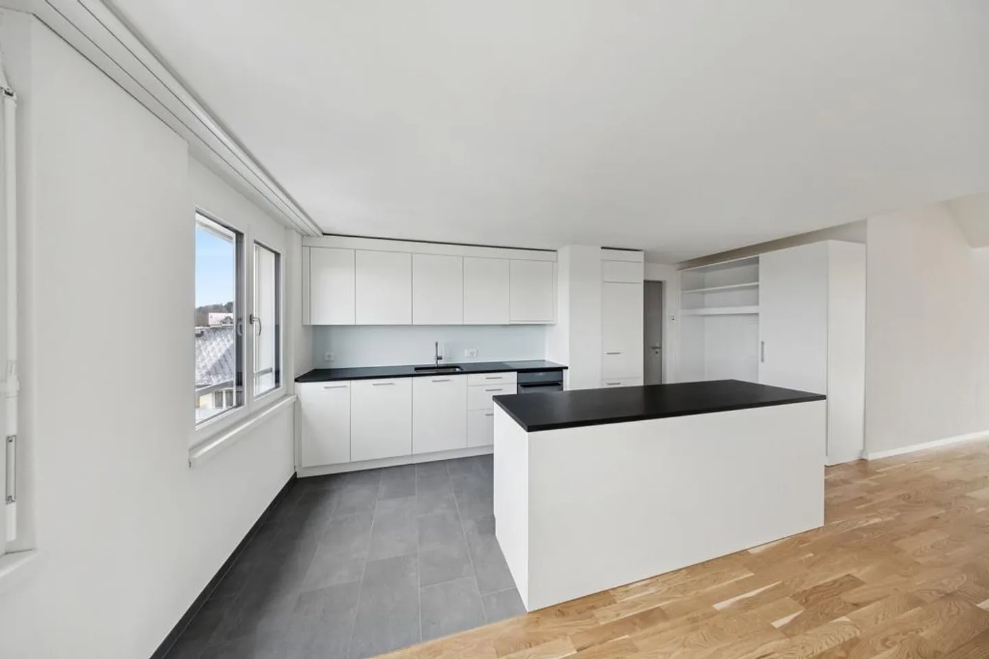 Discover our newly renovated apartments - First occupancy from April 2026 - Photo 3 of 11