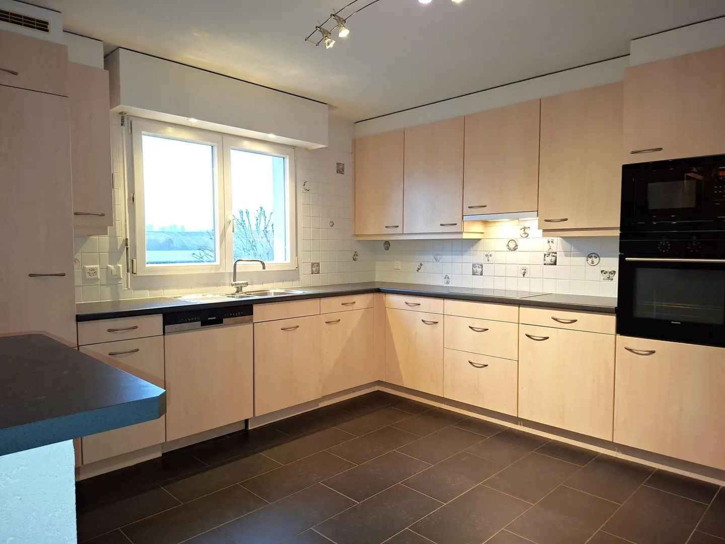 Bellissimo appartamento duplex di 6 stanze in un contesto eccezionale - Foto 3 di 8