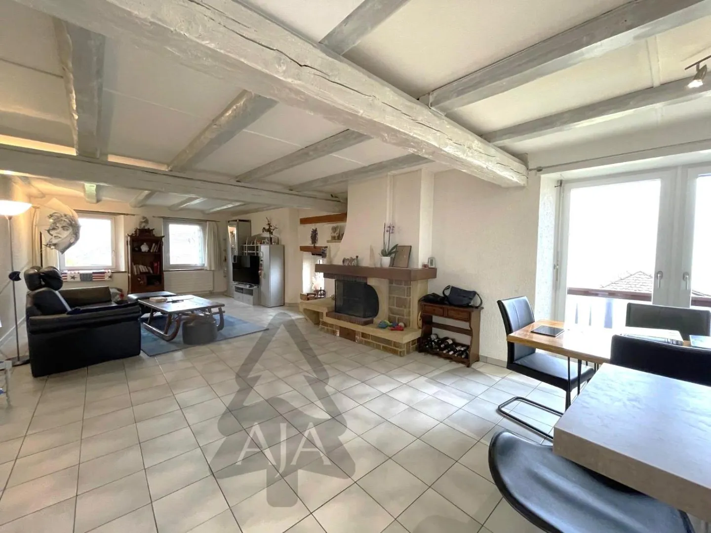 Appartement spacieux avec jardin - Photo 4 sur 15