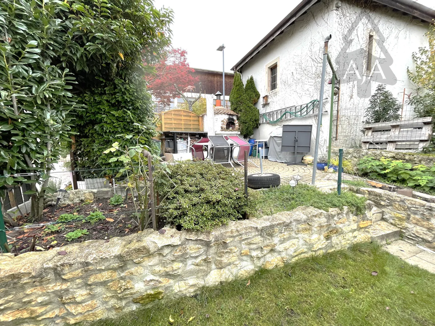 Appartement spacieux avec jardin - Photo 8 sur 15