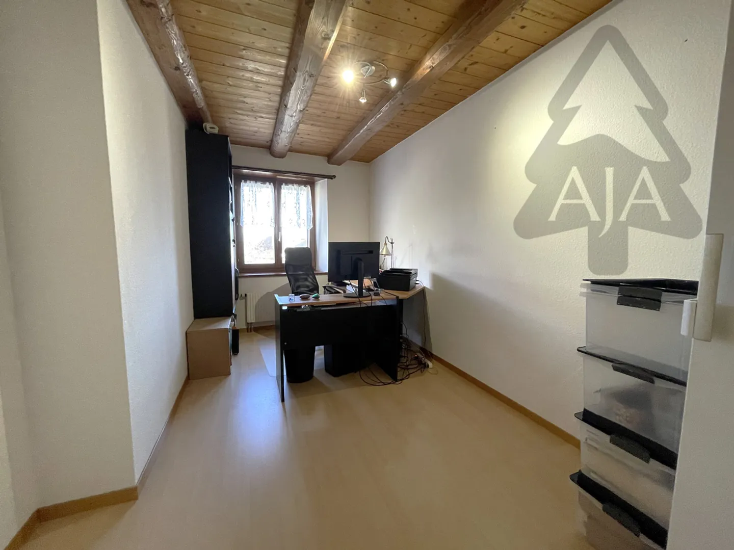 Appartement spacieux avec jardin - Photo 12 sur 15