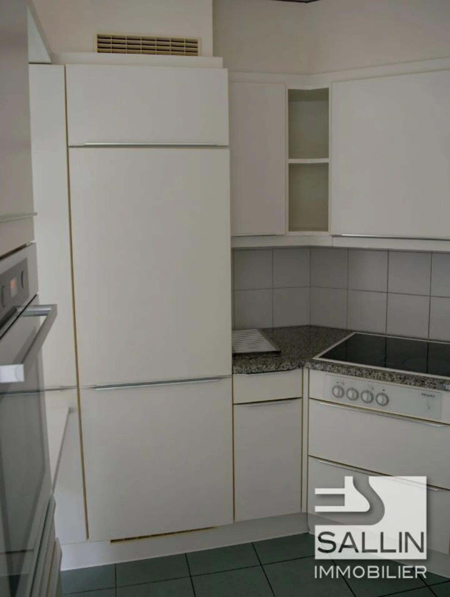 Geräumige Wohnung mit Terrasse - Foto 5 von 6