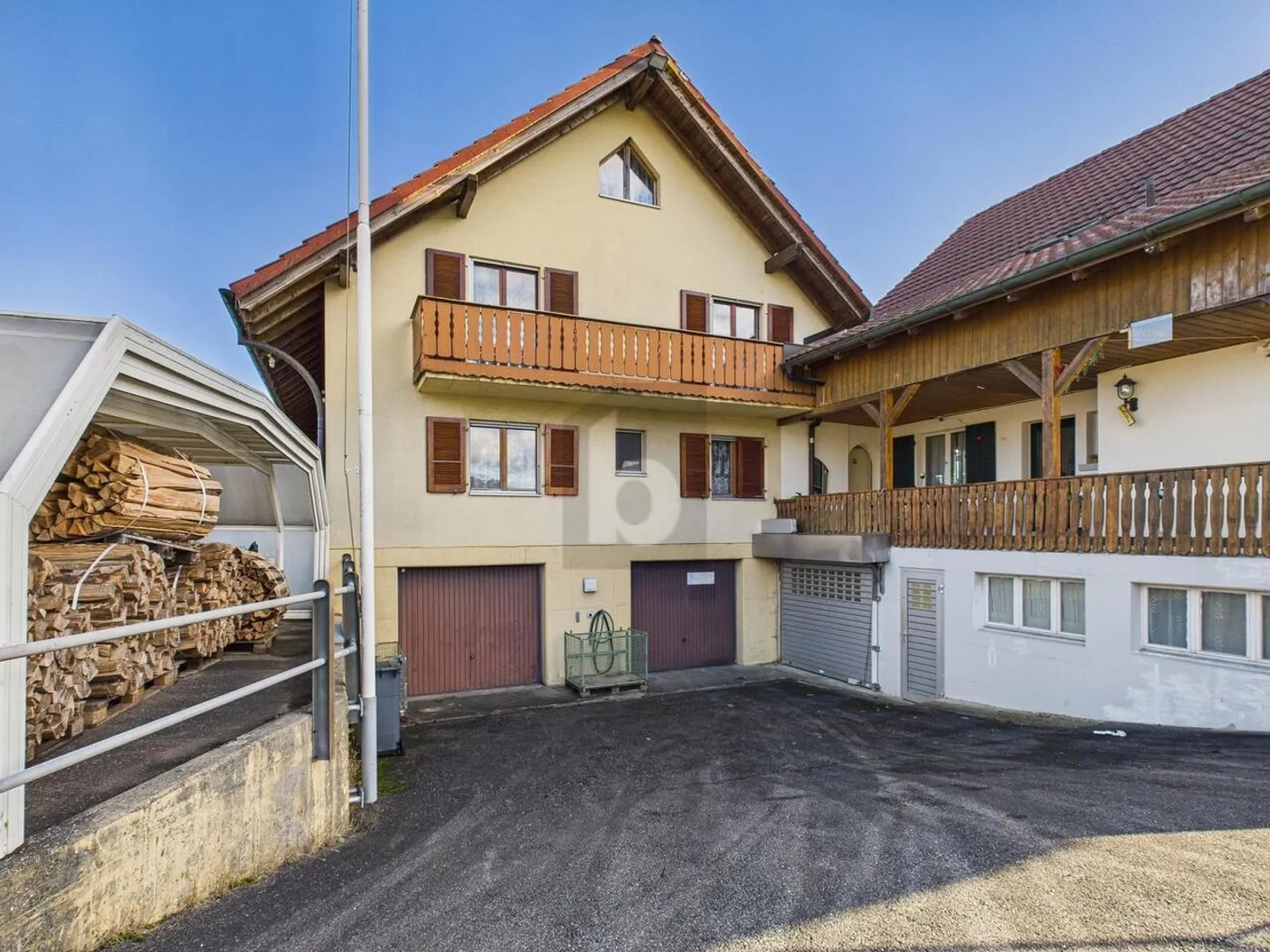 CHARMANT MIT SONNIGEM BALKON - Photo 1 sur 6