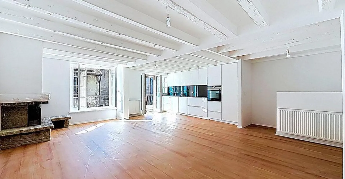 Maison Charmante avec Espace Commercial - Photo 2 sur 12