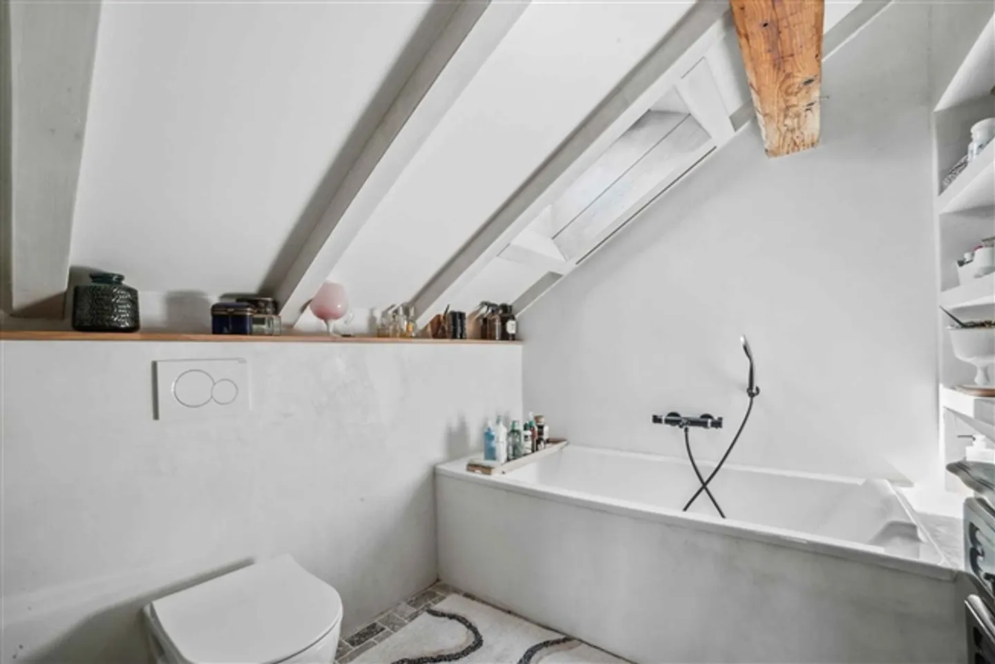 «Schöne Maisonette-Wohnung komplett renoviert» - Foto 7 von 10