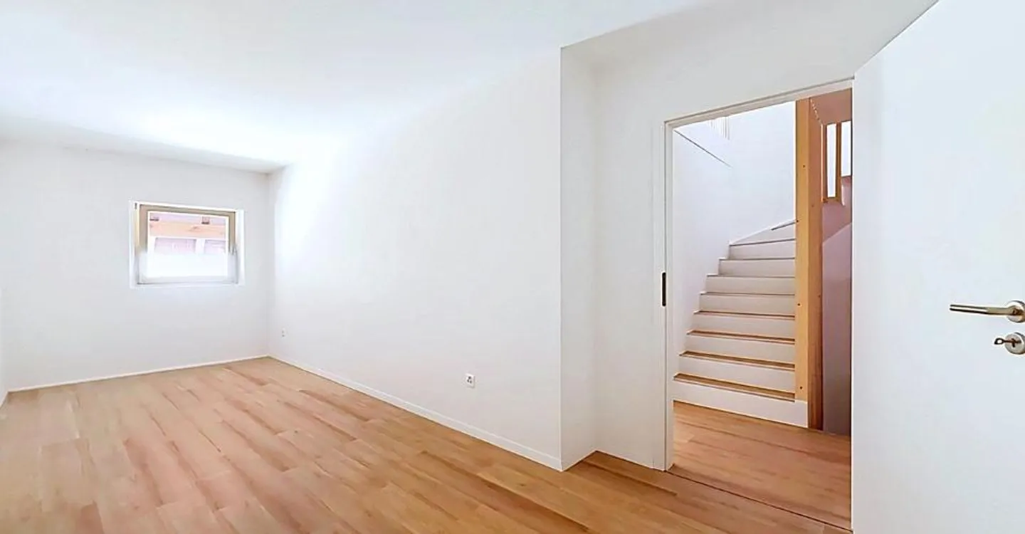Maison Charmante avec Espace Commercial - Photo 7 sur 12
