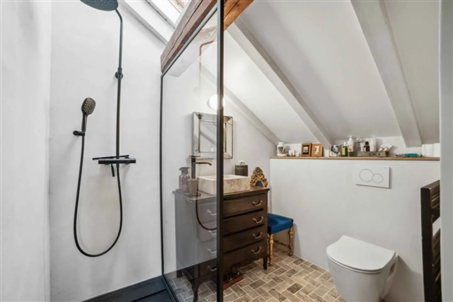 «Schöne Maisonette-Wohnung komplett renoviert» - Foto 9 von 10