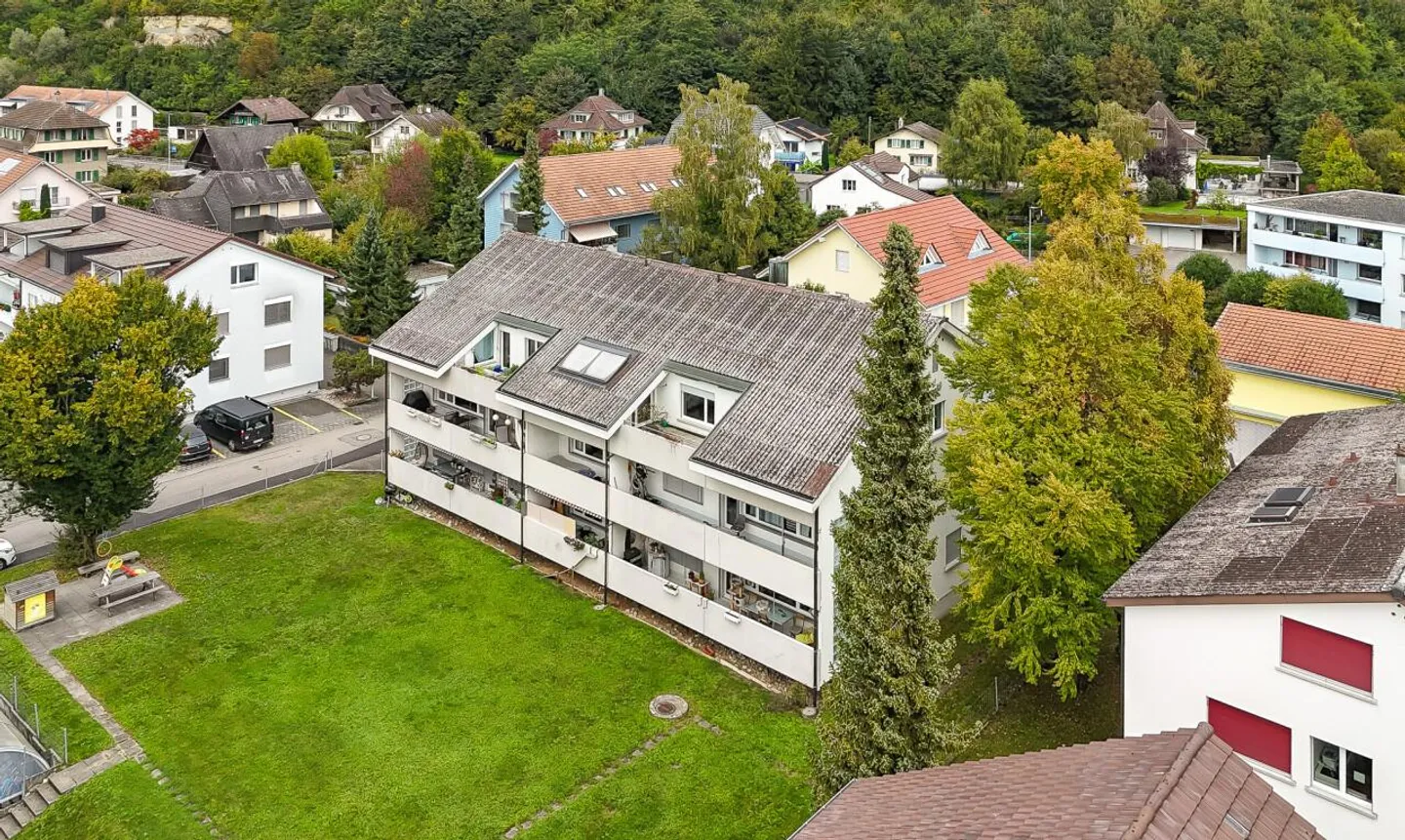 «Geräumige 4.5-Zimmer-Wohnung mit separatem Studio» - Foto 1 von 11
