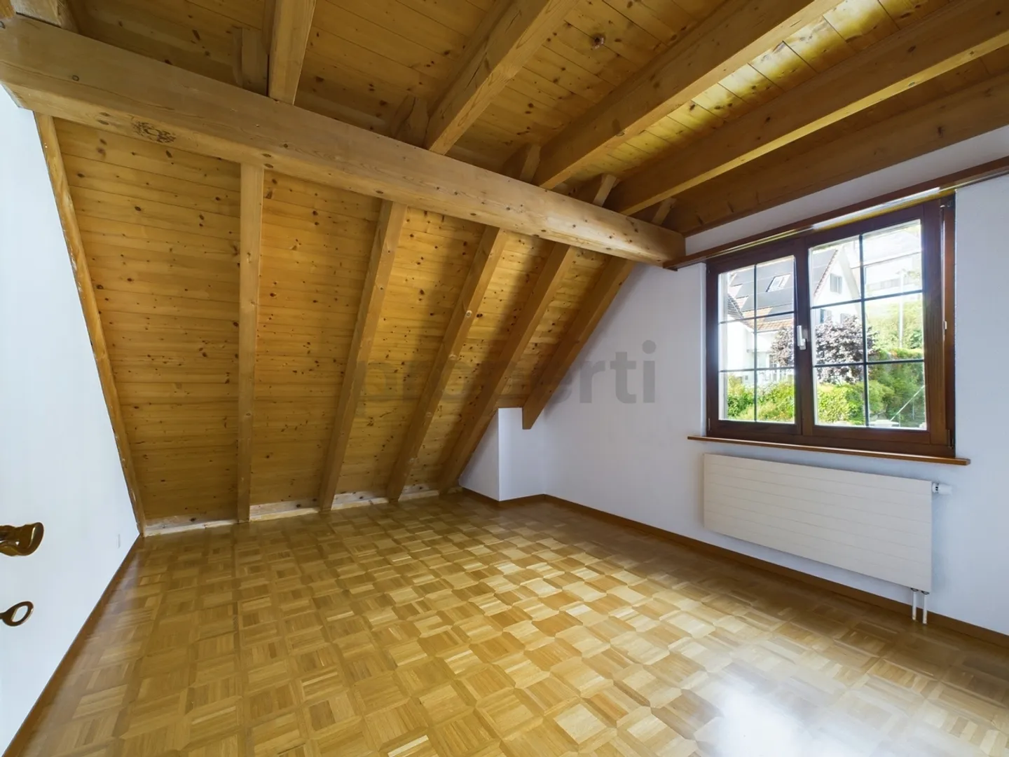 First-class 5-room apartment in Weiach with beautiful views - Photo 8 of 13