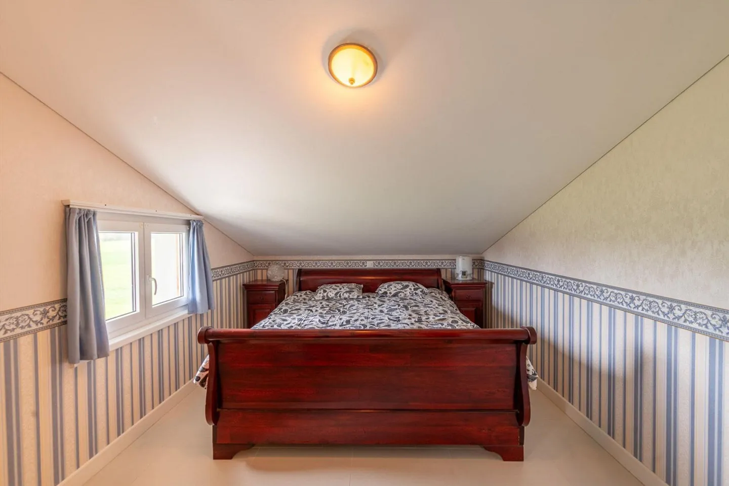 240 m² full of possibilities - spacious family house with garden - Photo 5 of 13