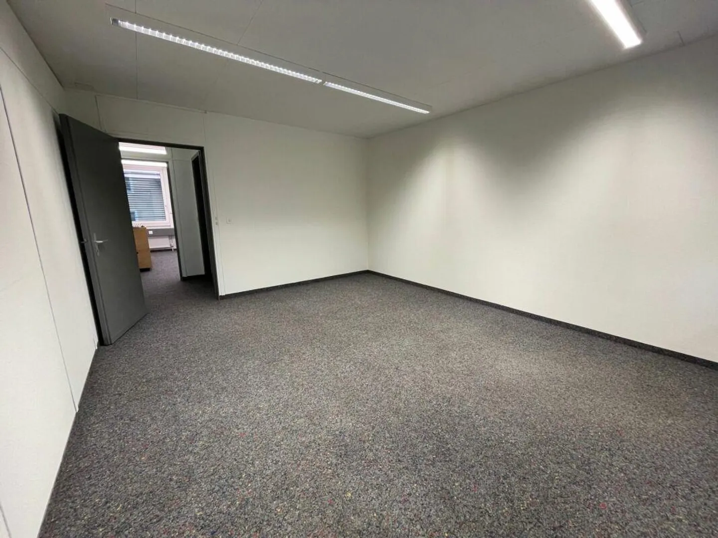 Einzelbüro an zentraler Lage - Foto 2 von 4