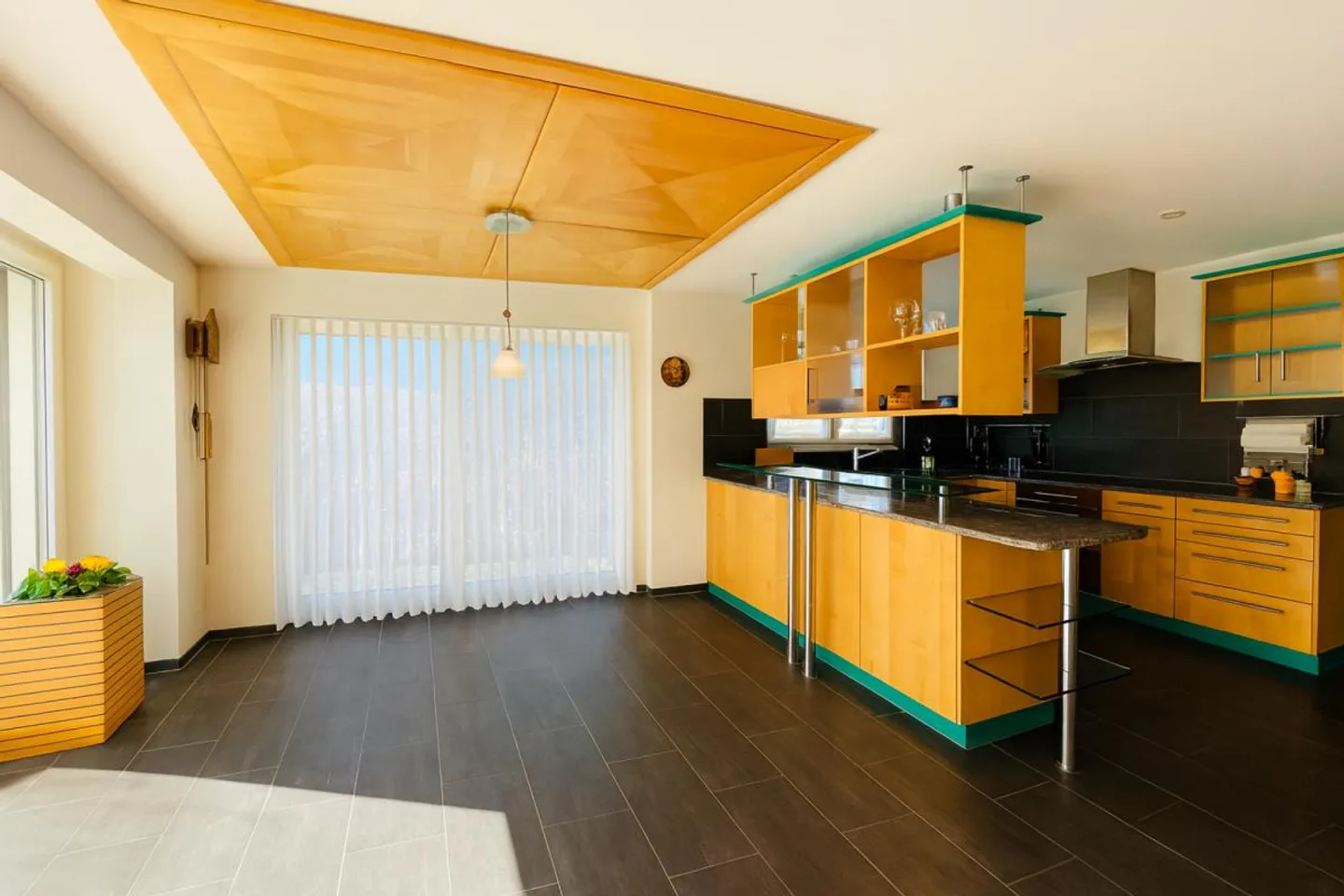 Light-Filled Single-Family Home - Photo 4 of 14