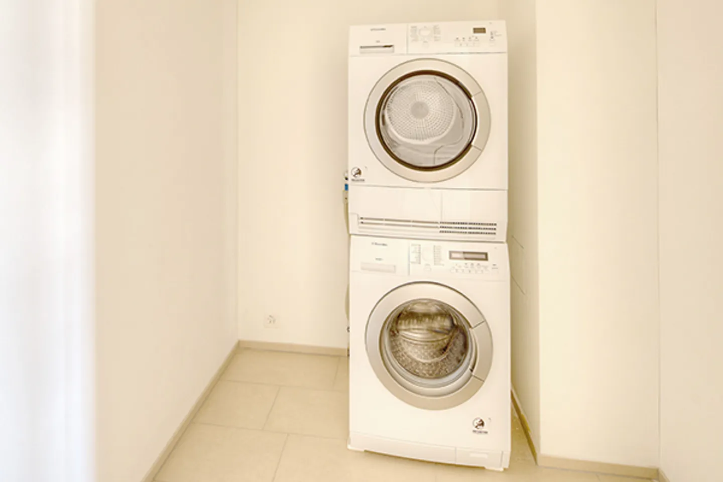 Apartment for rent - Photo 3 of 7