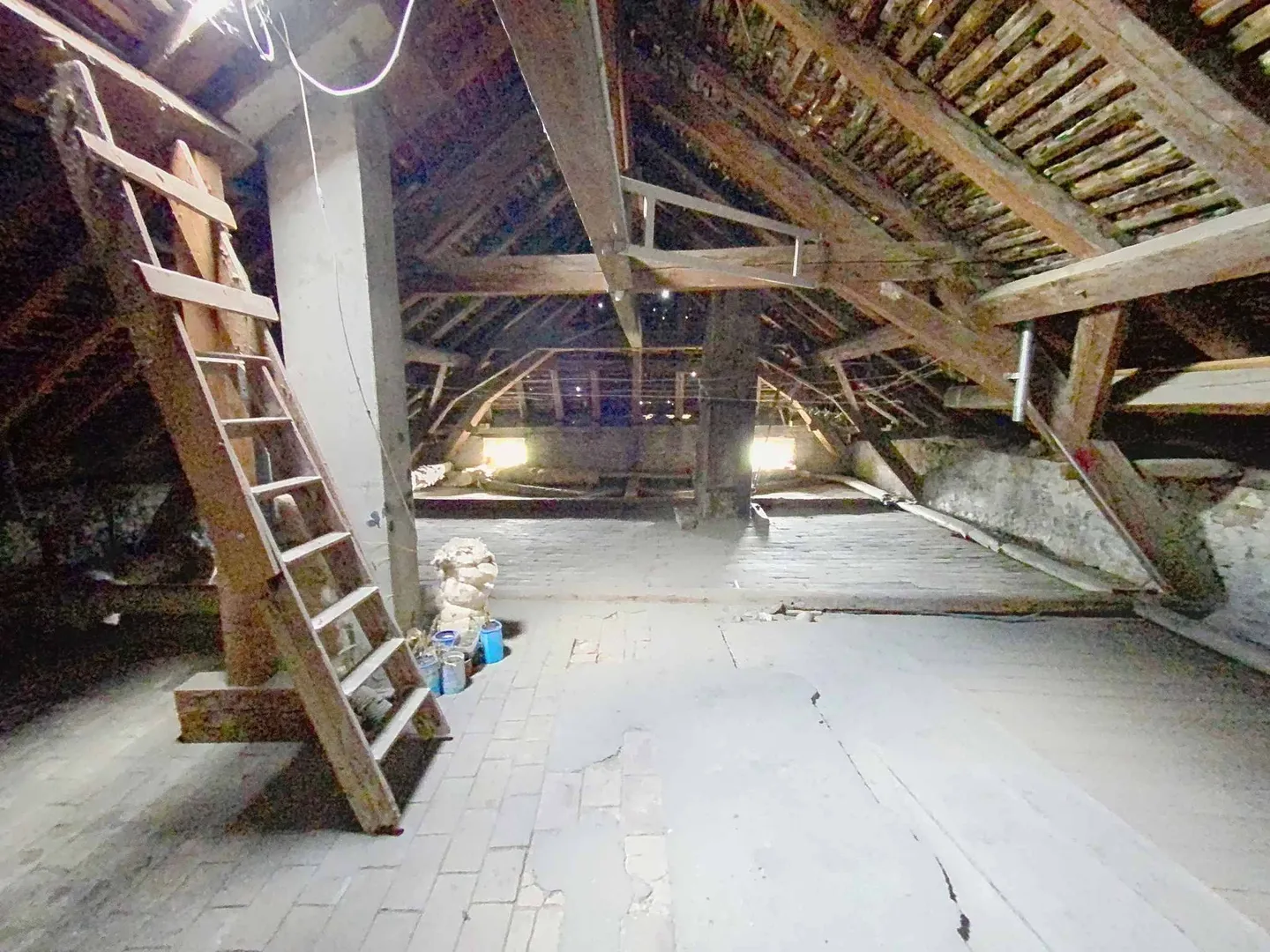 Maison dans le village à rénover, au cœur de Tartegnin - Photo 10 sur 13