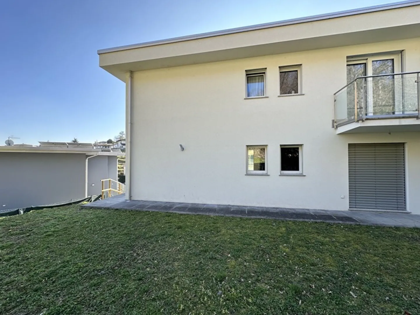 Appartamento moderno e luminoso di 3,5 stanze con giardino privato - Foto 10 di 10