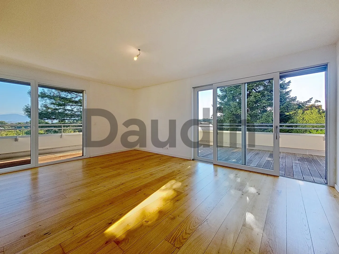 Einzelvilla mit 14 Zimmern, vollständig renoviert - Foto 6 von 12