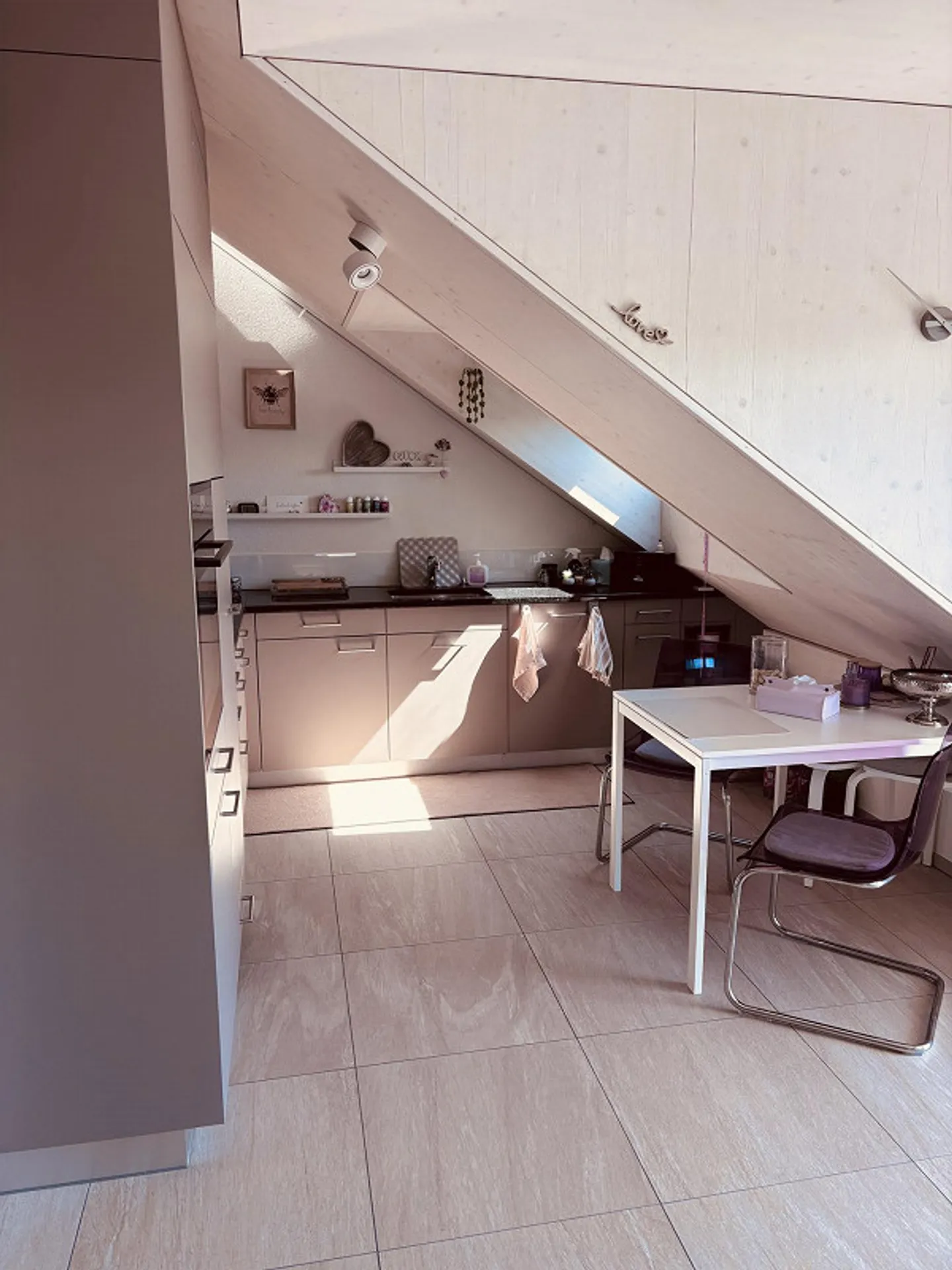 Oasis de bien-être à Grossdietwil (LU), Ascenseur, Tour de lavage dans l'appartement, Balcon, Vue - Photo 5 sur 10