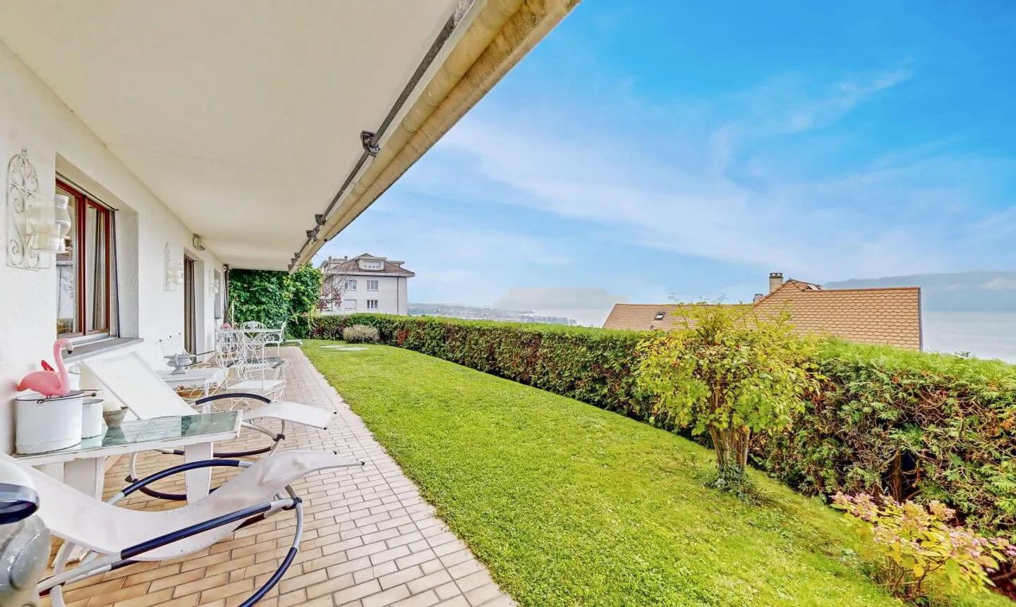 Panoramablick und privater Garten - eine außergewöhnliche Lebensumgebung! - Foto 3 von 11